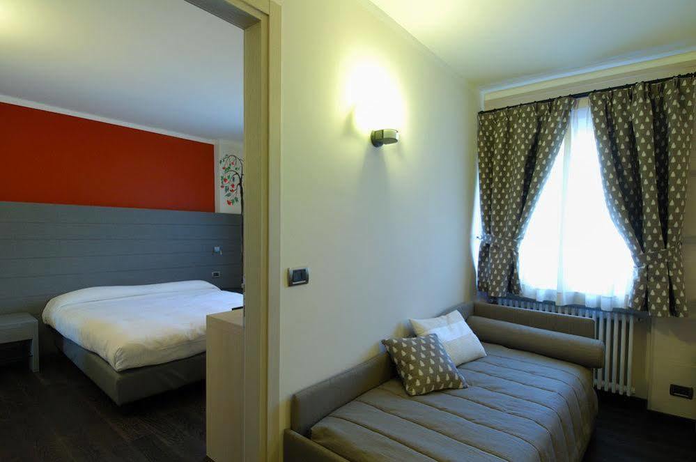 Hotel Bucaneve บาร์โดเนกเกีย ภายนอก รูปภาพ